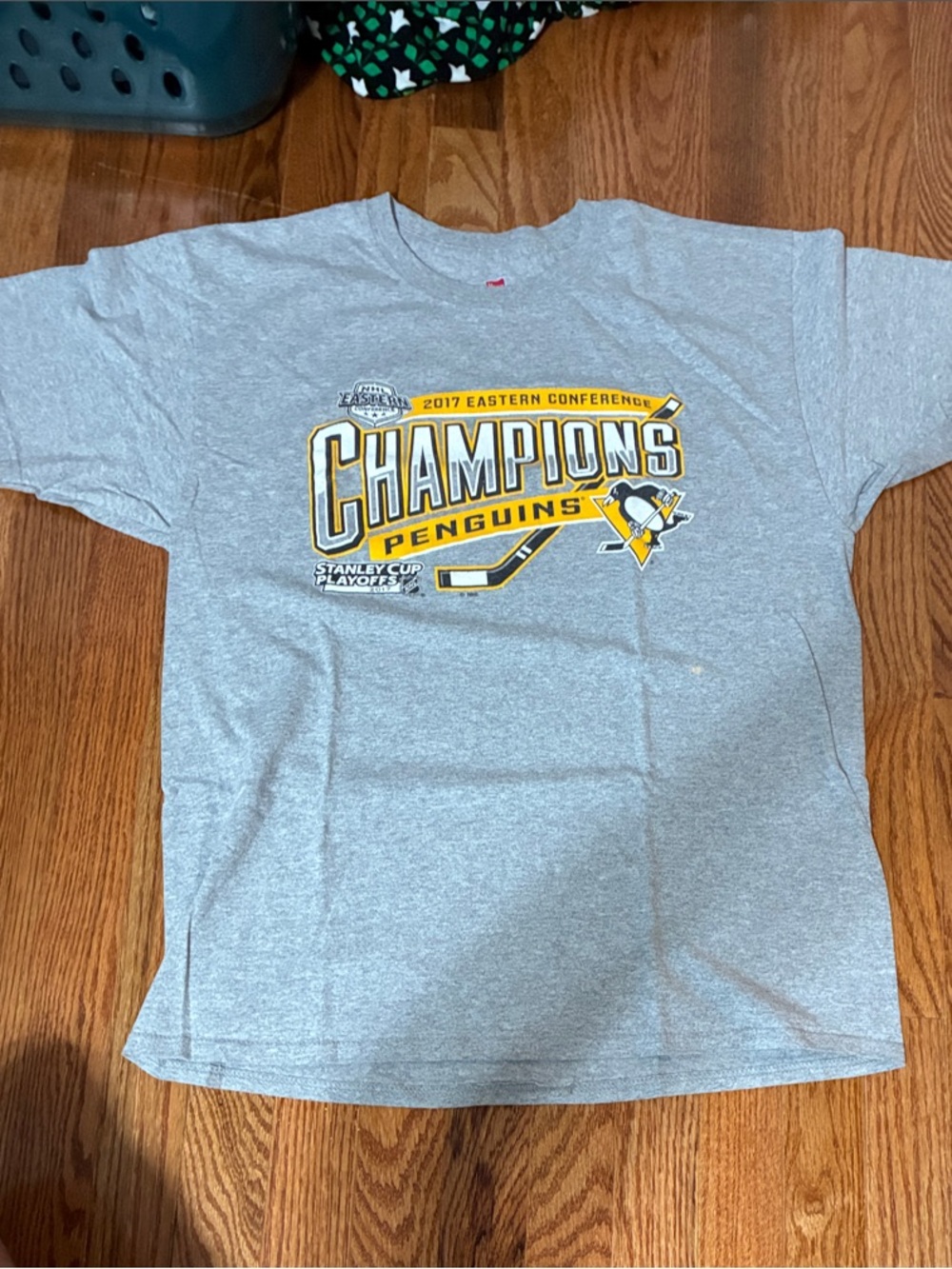 Pittsburgh Penguins 2017 Eastern Conference Champions Gray Tee